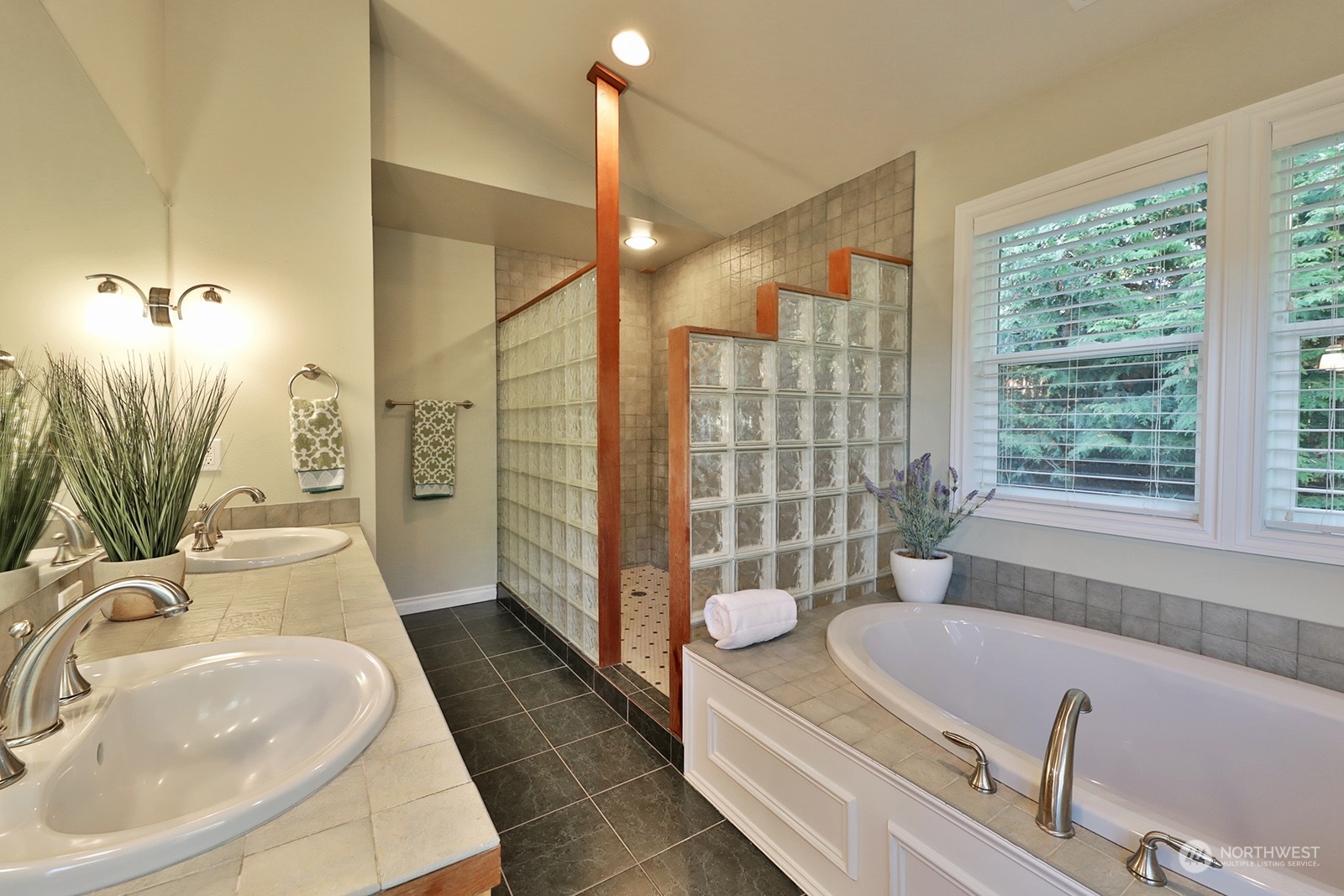 4914 Haines Road Freeland, WA 98249 - Photo 18 of 37 Gallery Image 18