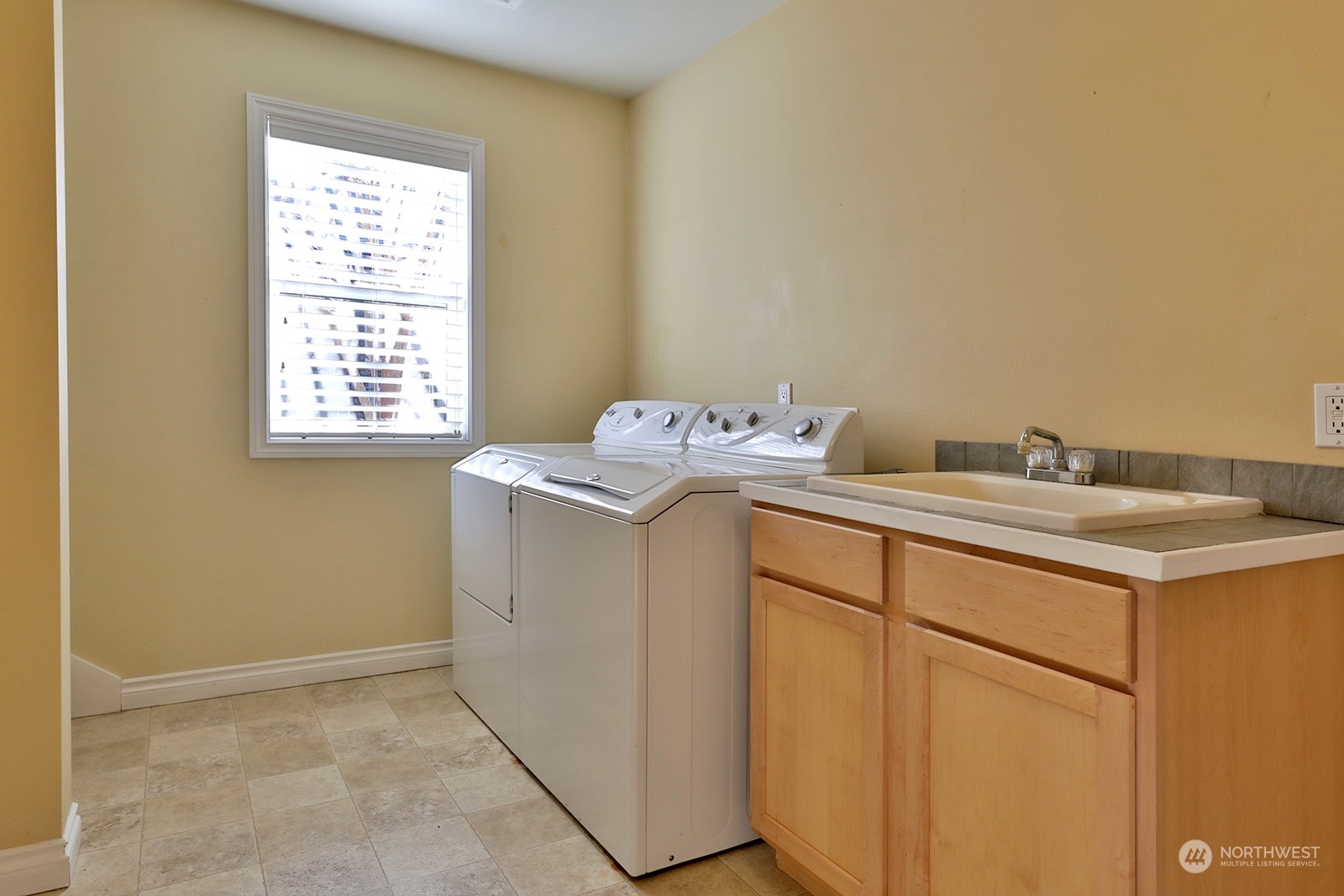 4914 Haines Road Freeland, WA 98249 - Photo 25 of 37 Gallery Image 25