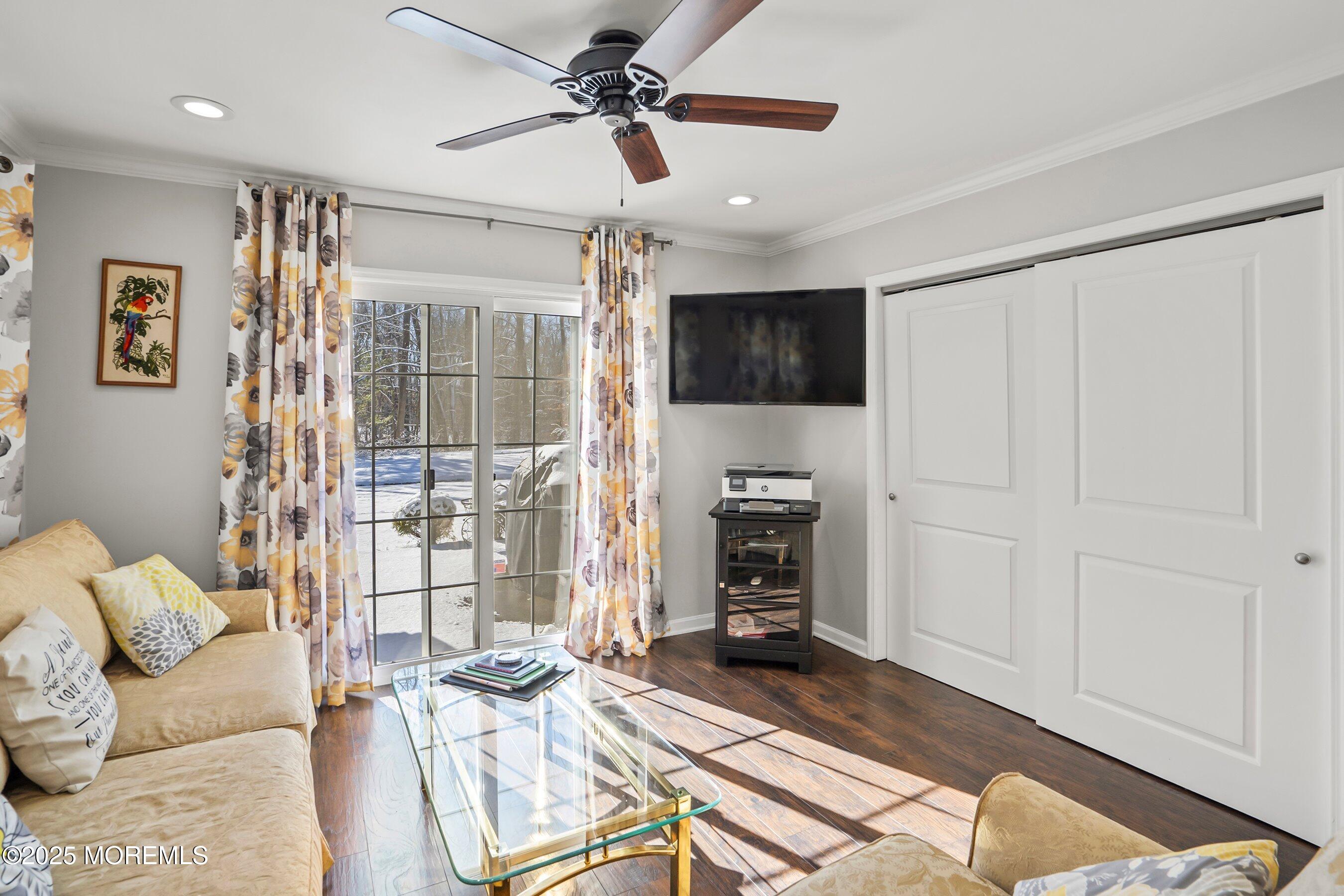 106 Ragley Hall Road, Unit 1000 Freehold, NJ 07728 - Photo 13 of 31 Family Room