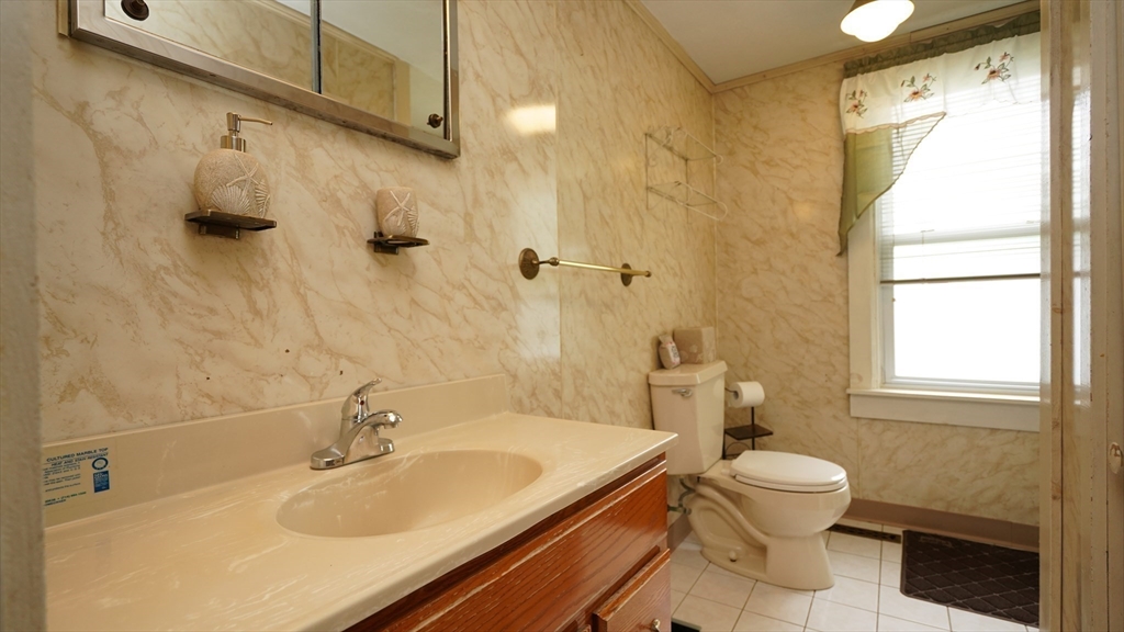 14 Frank Street Middleboro, MA 02346 - Photo 22 of 42