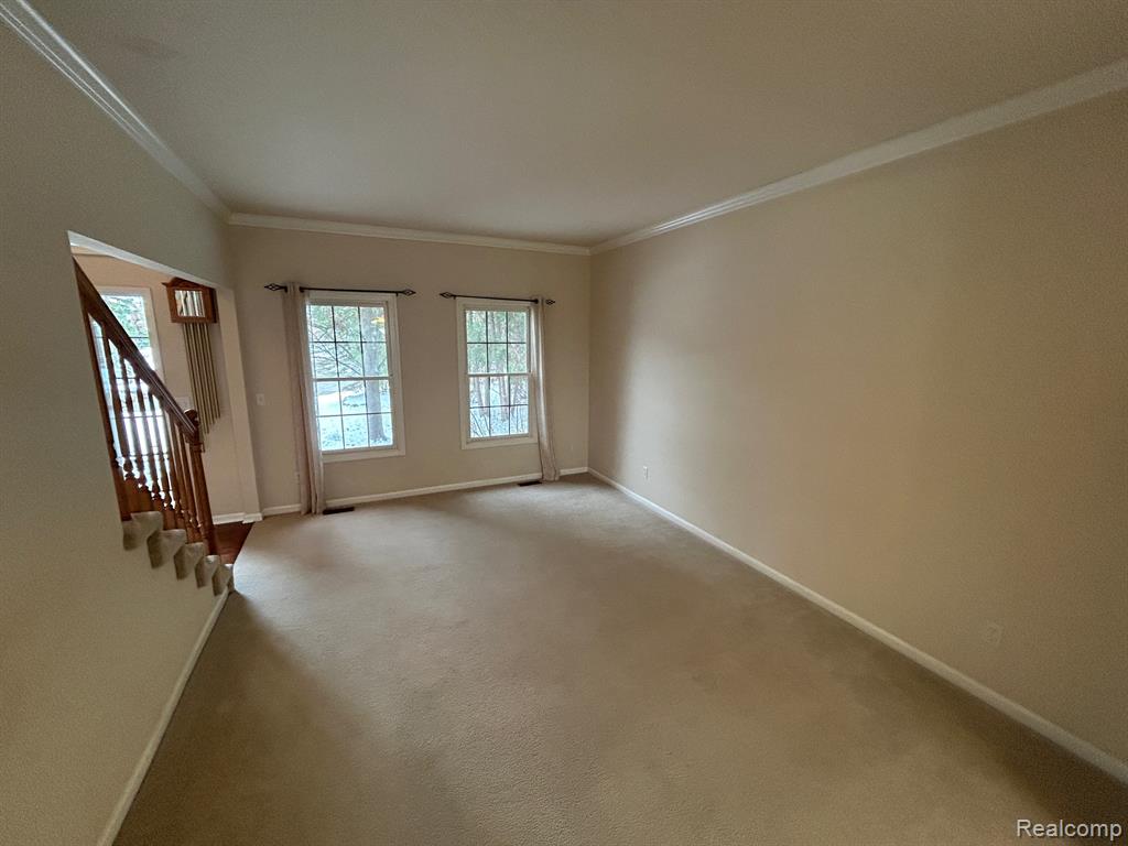 3904 Kaeleaf Road Lake Orion, MI 48360 - Photo 13 of 66