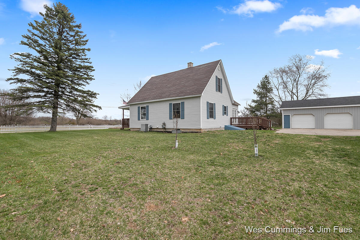 9227 Ellis Road Belding, MI 48809 - Photo 32 of 34 IMG_1031