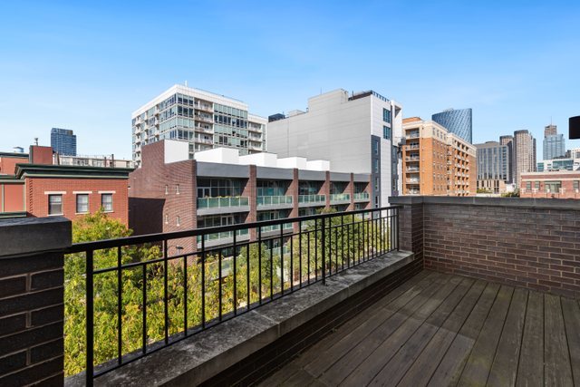 1019 West Monroe Street, Unit 4E Chicago, IL 60607 - Photo 33 of 37