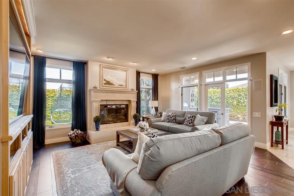 977 Windflower Way San Diego, CA 92106 - Photo 11 of 25