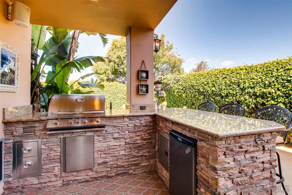 977 Windflower Way San Diego, CA 92106 - Photo 21 of 25