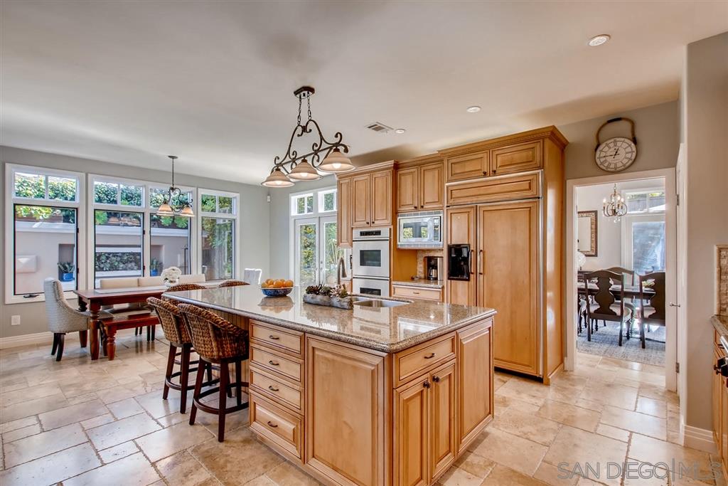 977 Windflower Way San Diego, CA 92106 - Photo 7 of 25