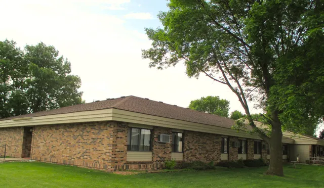 $825 | 200 1st Avenue, Unit 108, Sacred Heart, MN 56285