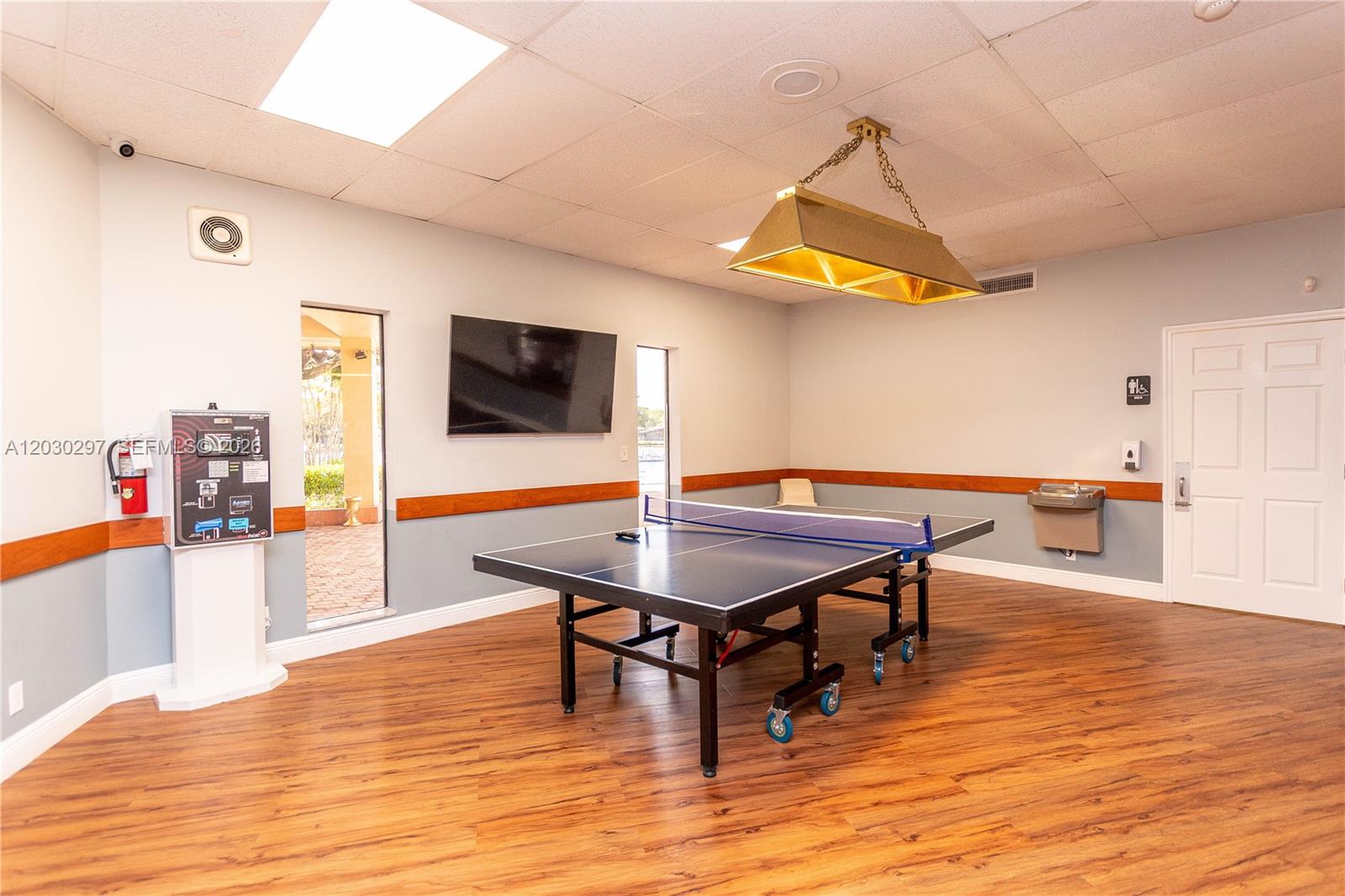 100 Gate Road, Unit 363 Hollywood, FL 33024 - Photo 31 of 32 Community Ping- Pong Table