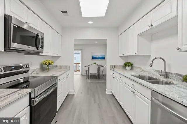 $369,900 | 105 Palmetto Court, La Plata, MD 20646