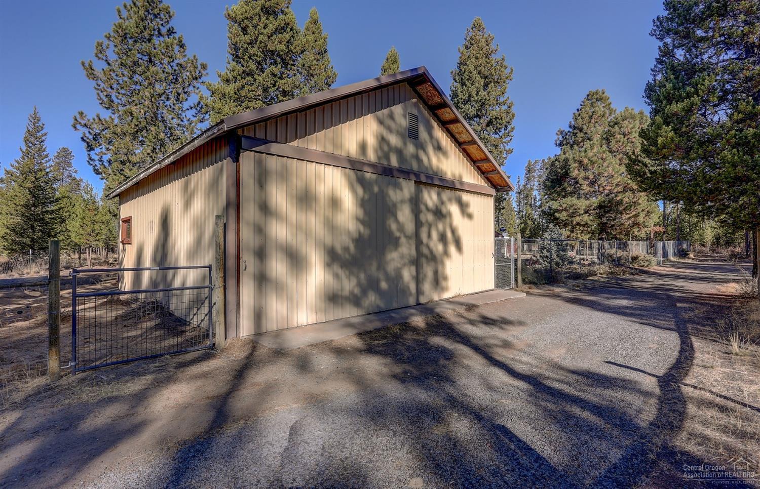 17390 Wells Road Bend, OR 97707 - Photo 14 of 25 Additional Photo