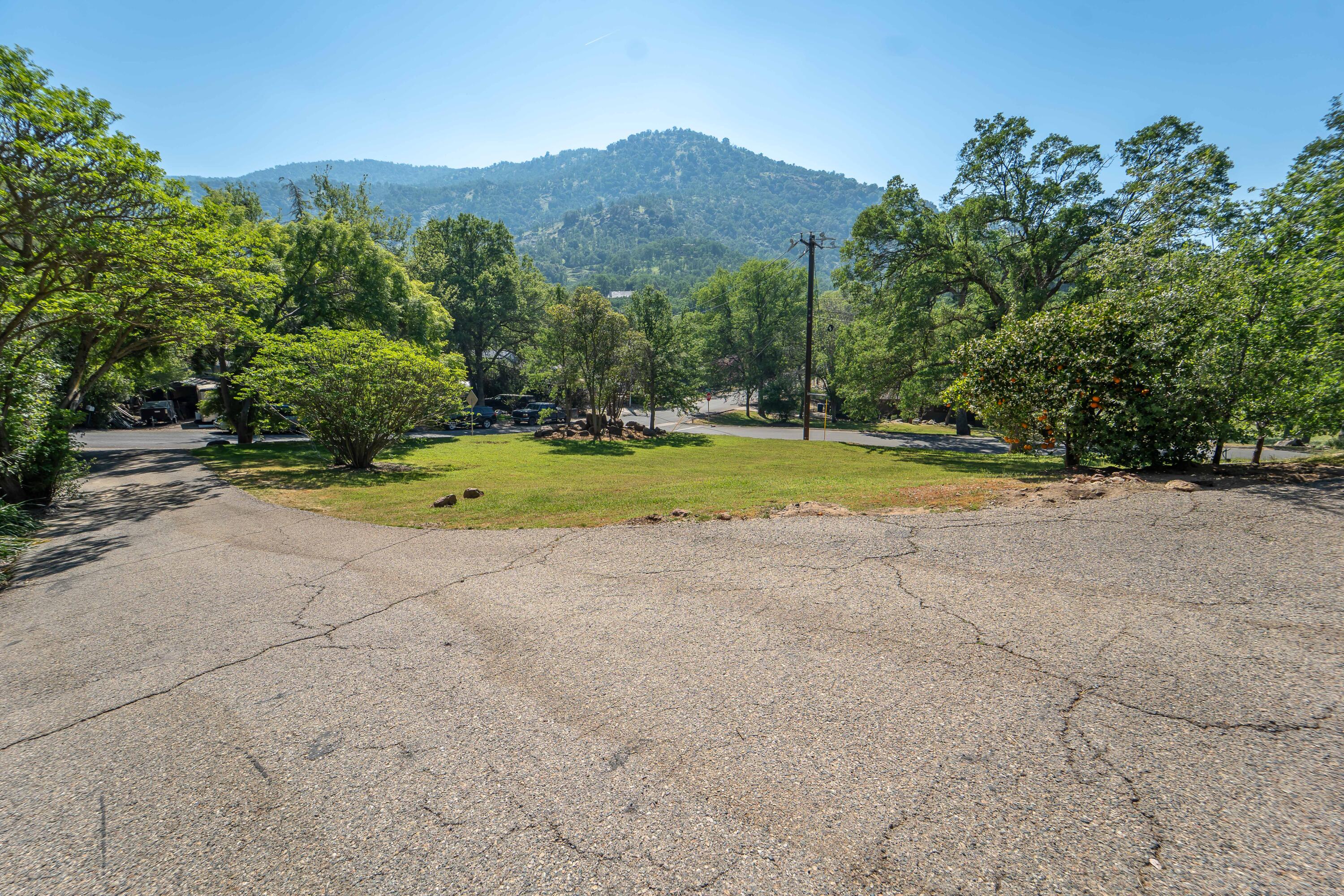 40962 Oak Ridge Drive Three Rivers, CA 93271 - Photo 34 of 36 a view of outdoor space and yard