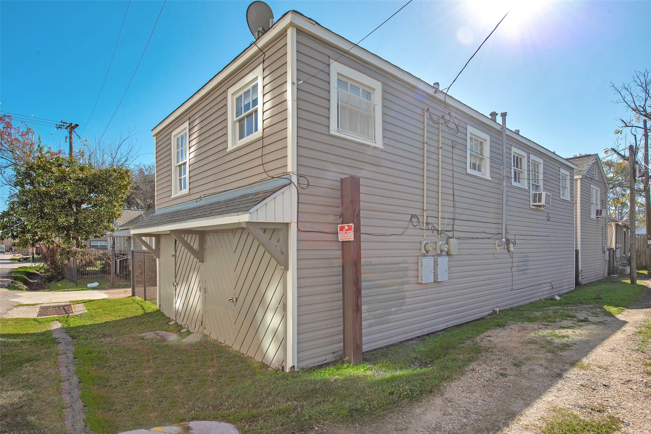 1509 Enid Street, Unit D Houston, TX 77009 - Photo 19 of 19 Back & side view of unit.