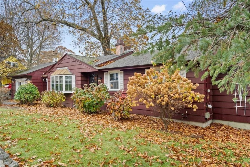 113 Indian Hill Road Worcester, MA 01606 - Photo 4 of 40 Gallery Image 4