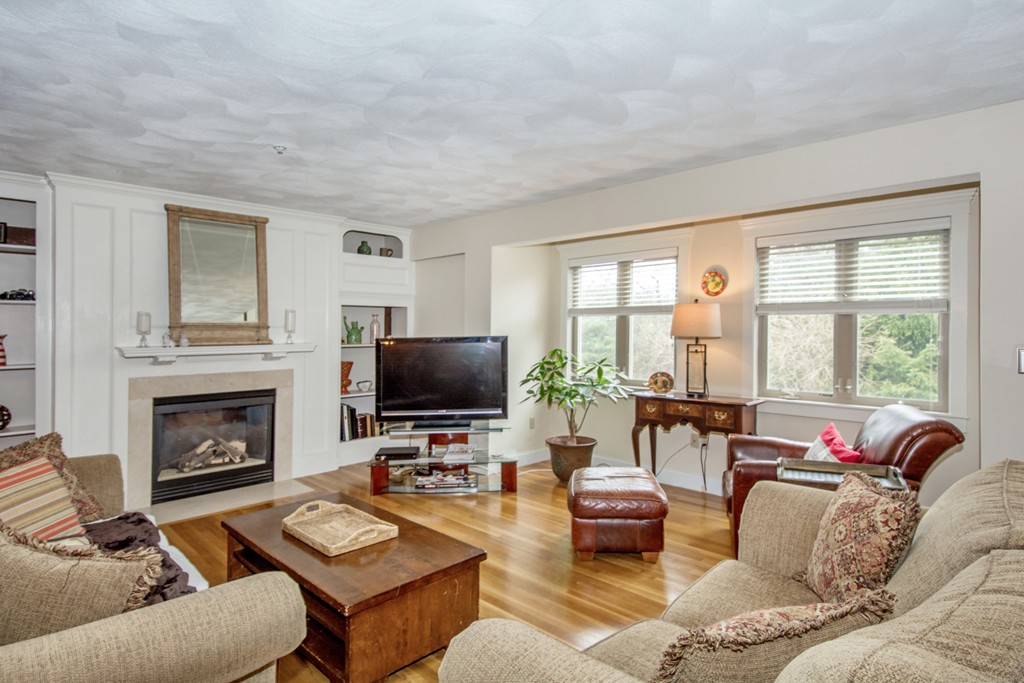 67 Concord Road, Unit 6 Westford, MA 01886 - Photo 3 of 30 Gallery Image 3