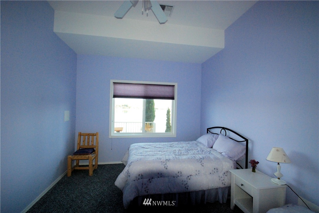 9800 South Lakeshore Road Chelan, WA 98816 - Photo 17 of 25 Gallery Image 17