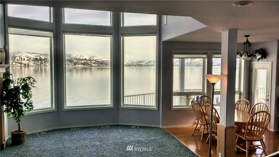9800 South Lakeshore Road Chelan, WA 98816 - Photo 4 of 25 Gallery Image 4