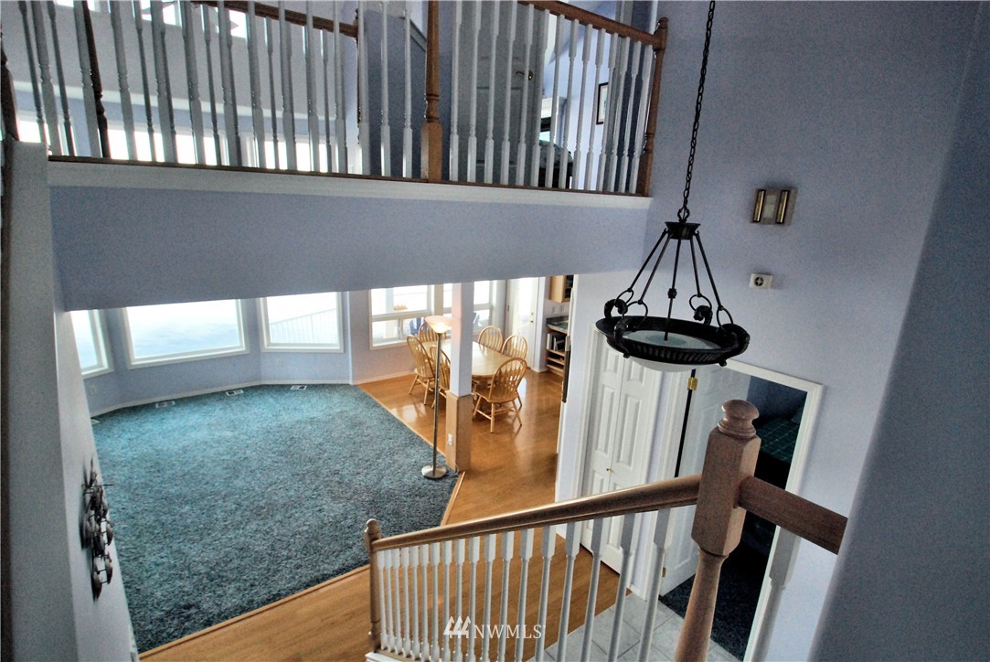 9800 South Lakeshore Road Chelan, WA 98816 - Photo 5 of 25 Gallery Image 5