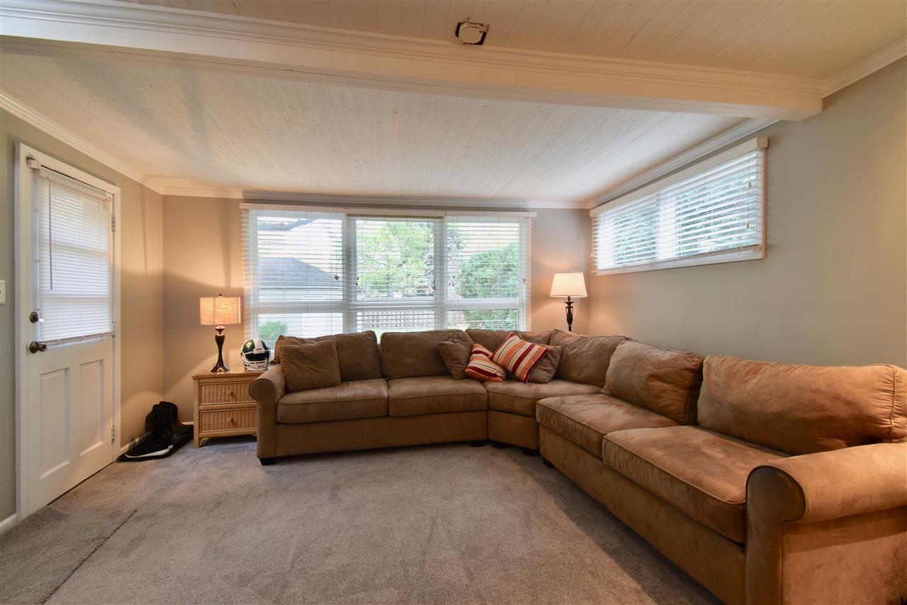 1771 Littlestone Road Grosse Pointe, MI 48236 - Photo 9 of 31 50026796-8.JPG