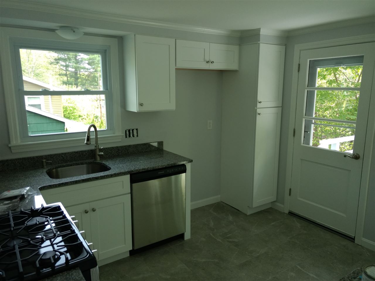 5 Norwich Road Nashua, NH 03062 - Photo 6 of 24