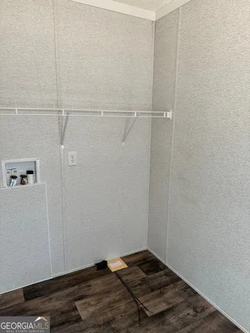 a view of utility room