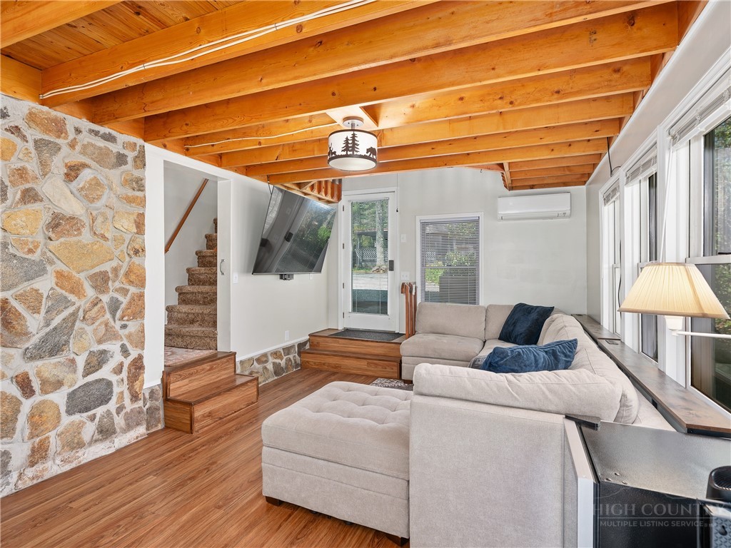 253 Black Pine Road Newland, NC 28657 - Photo 10 of 28