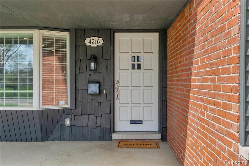 4216 Sheffield Road Royal Oak, MI 48073 - Photo 5 of 43 Gallery Image 5