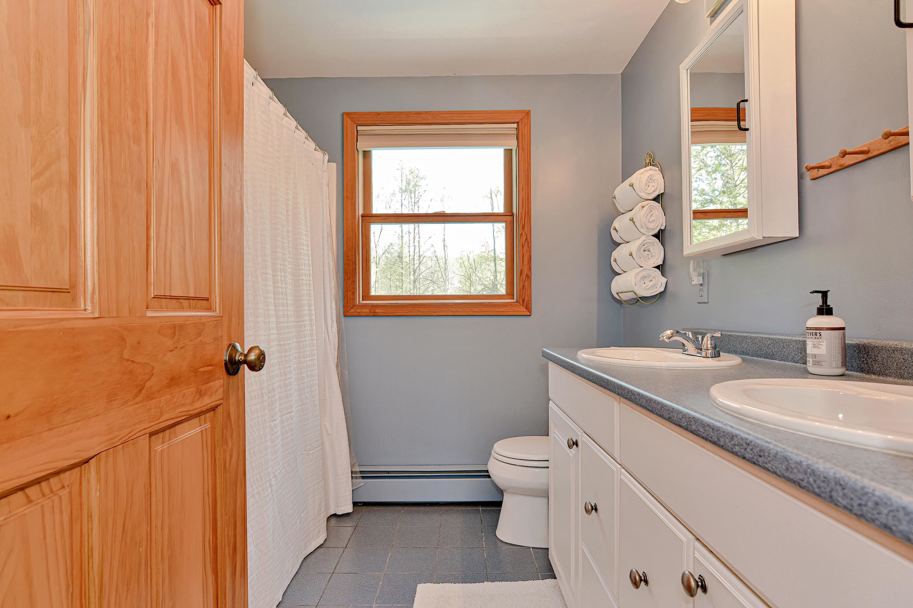 72 Overledge Dr Extension Derry, NH 03038 - Photo 30 of 40