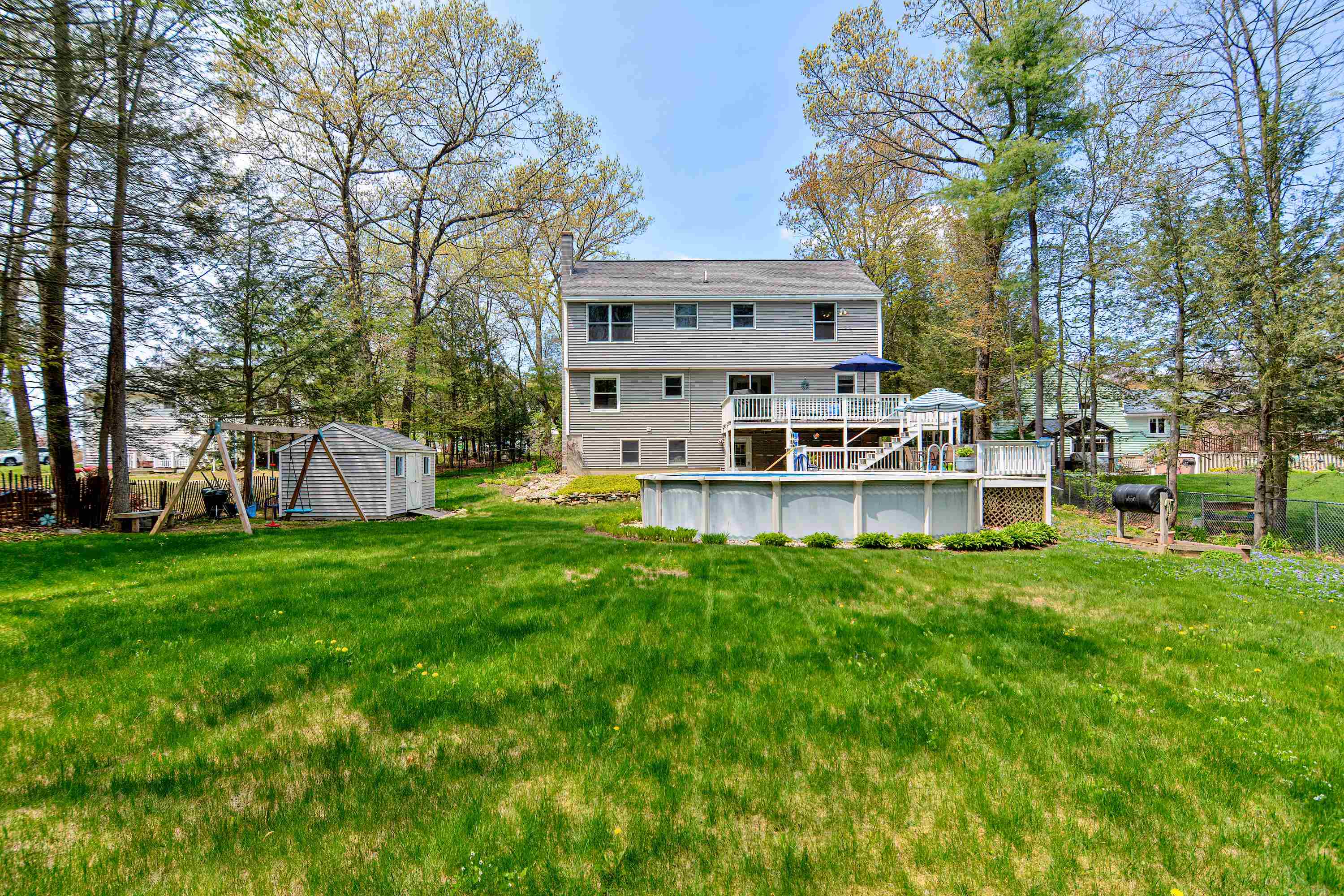 72 Overledge Dr Extension Derry, NH 03038 - Photo 35 of 40
