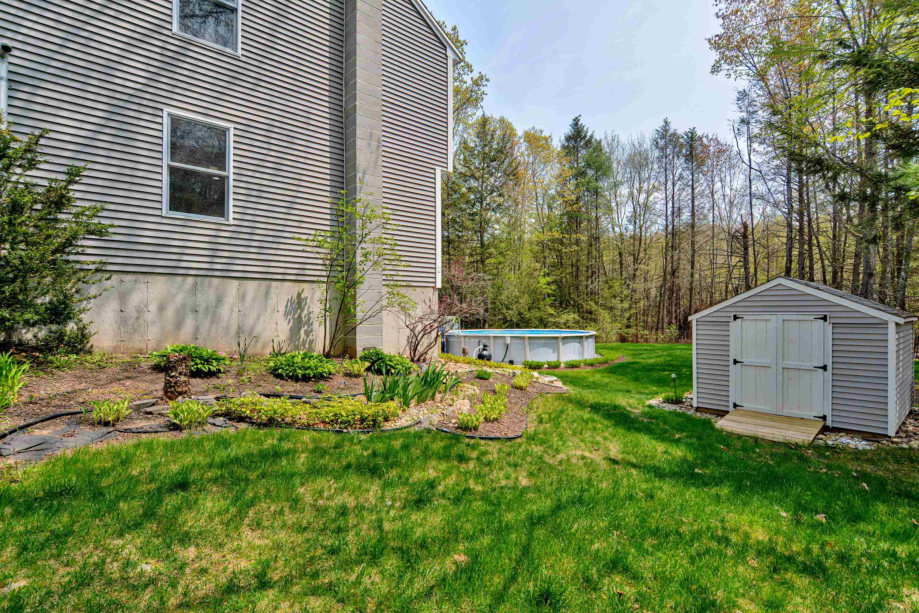 72 Overledge Dr Extension Derry, NH 03038 - Photo 36 of 40