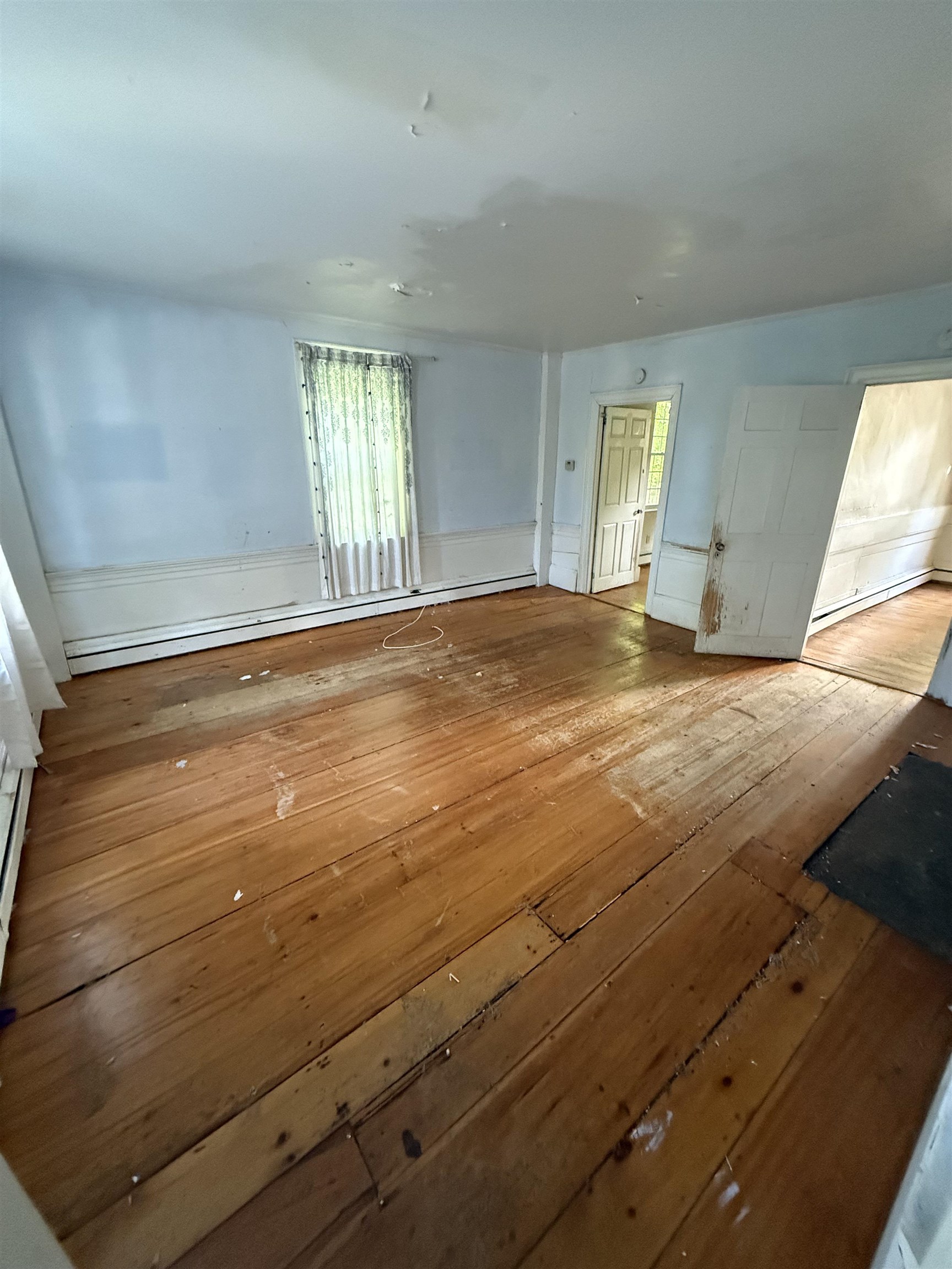 55 Chester Street Chester, NH 03036 - Photo 4 of 22