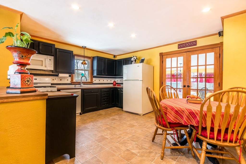 58 Maple Street Bourne, MA 02532 - Photo 4 of 29