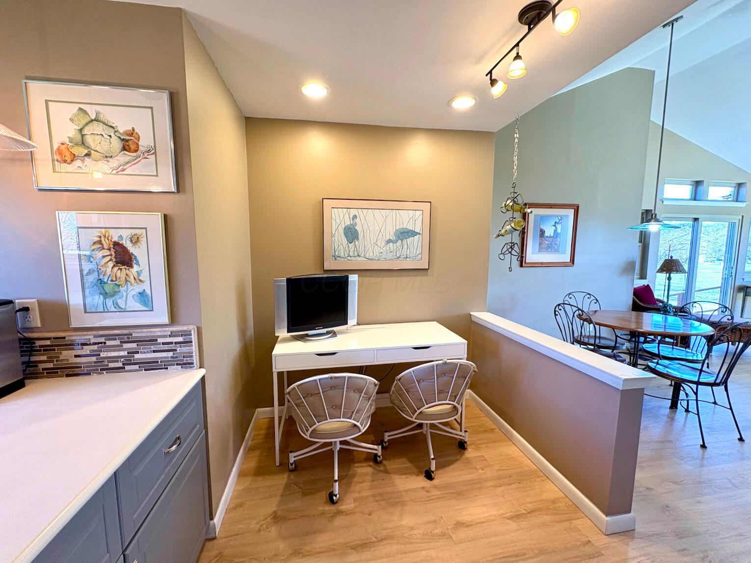 330 Midland Road Chillicothe, OH 45601 - Photo 12 of 38 Kitchen desk or eating area