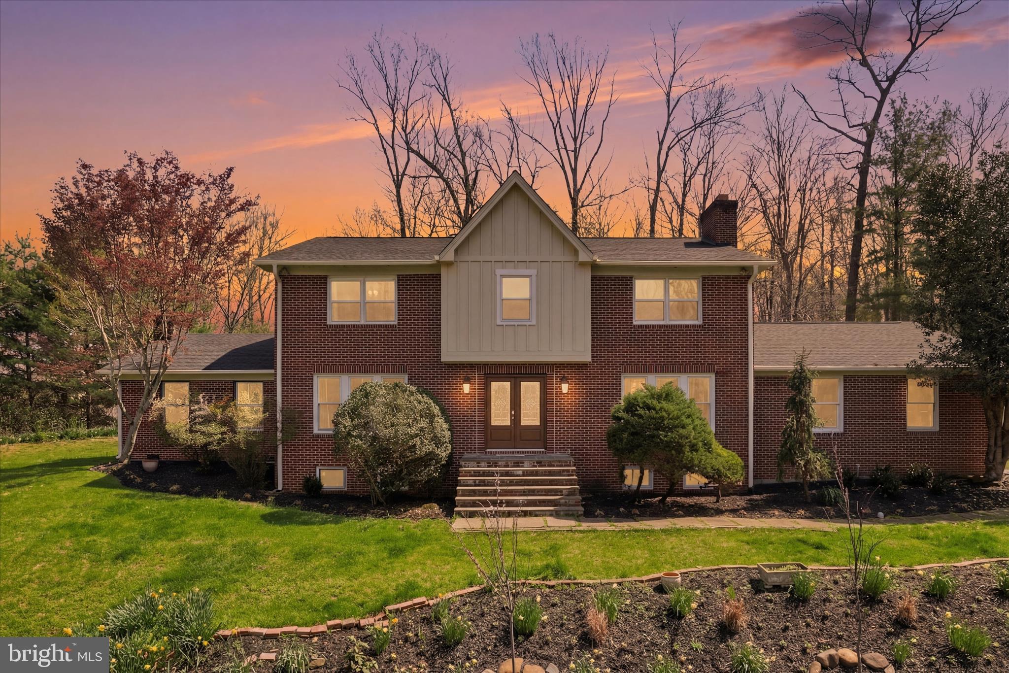 Nearly 9 acres and just minutes to town!