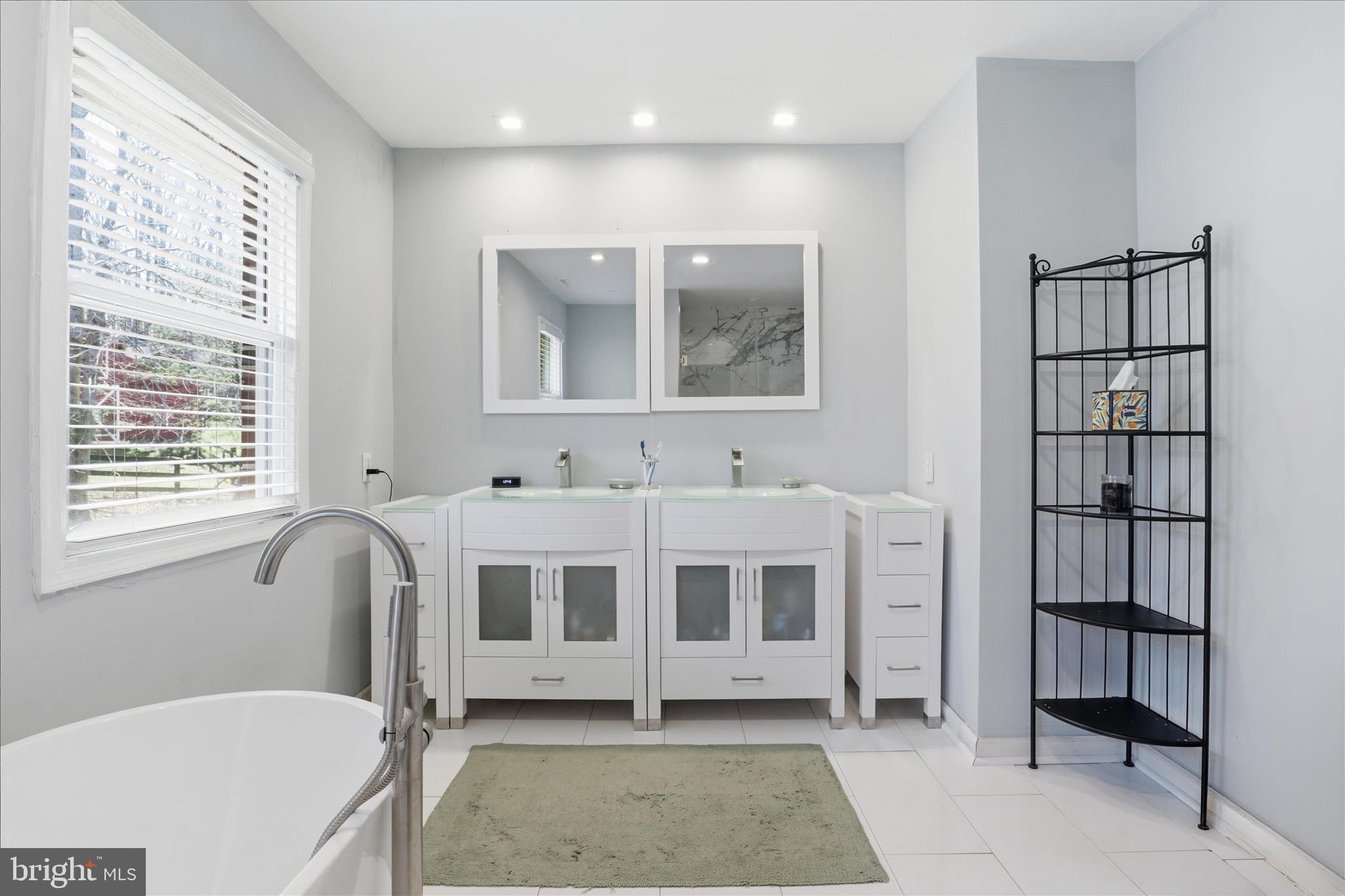 7501 Evans Ford Road Clifton, VA 20124 - Photo 24 of 74 Well-designed space offering comfort and function.