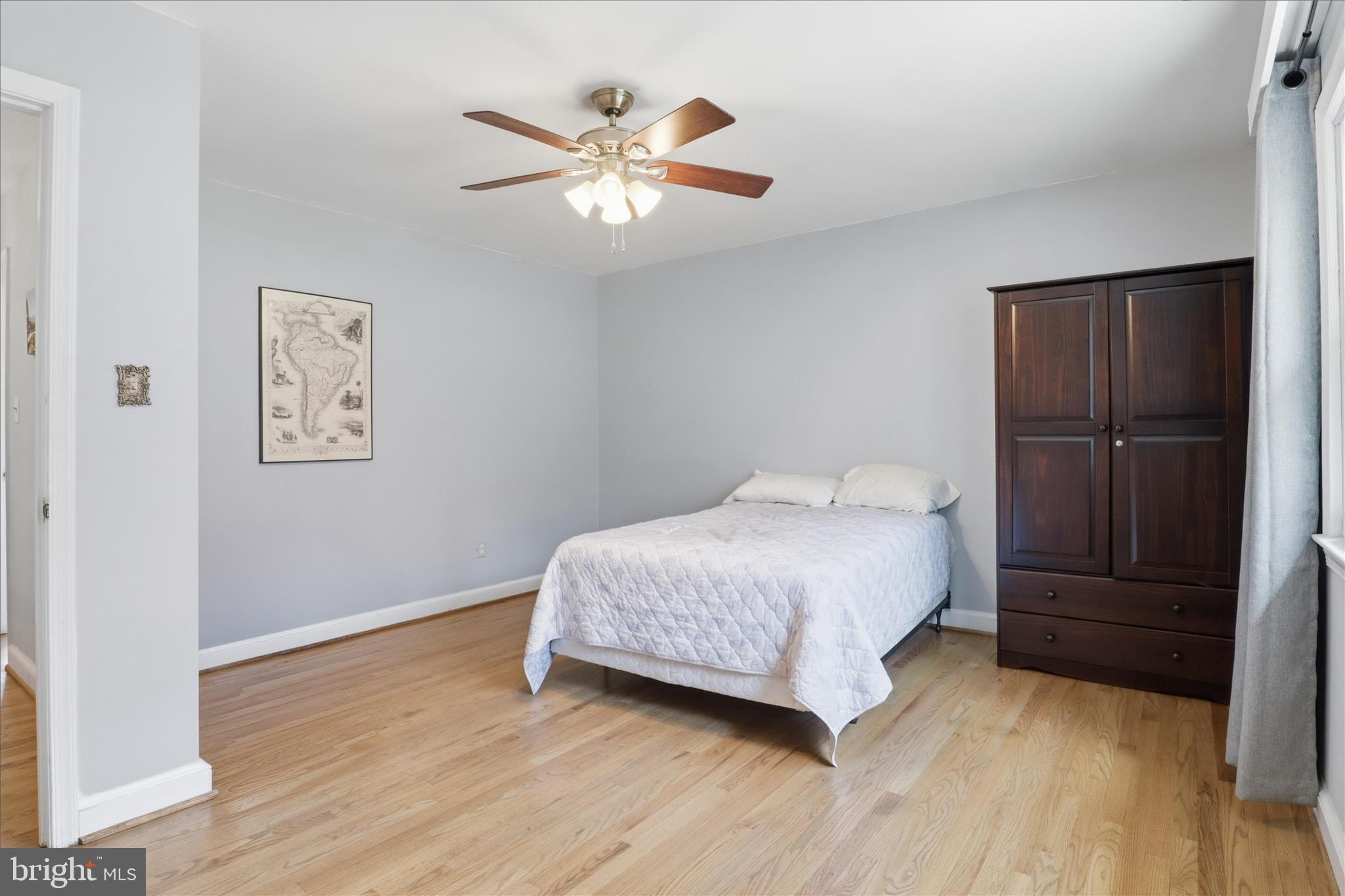 7501 Evans Ford Road Clifton, VA 20124 - Photo 27 of 74 Large secondary bedrooms with great natural light