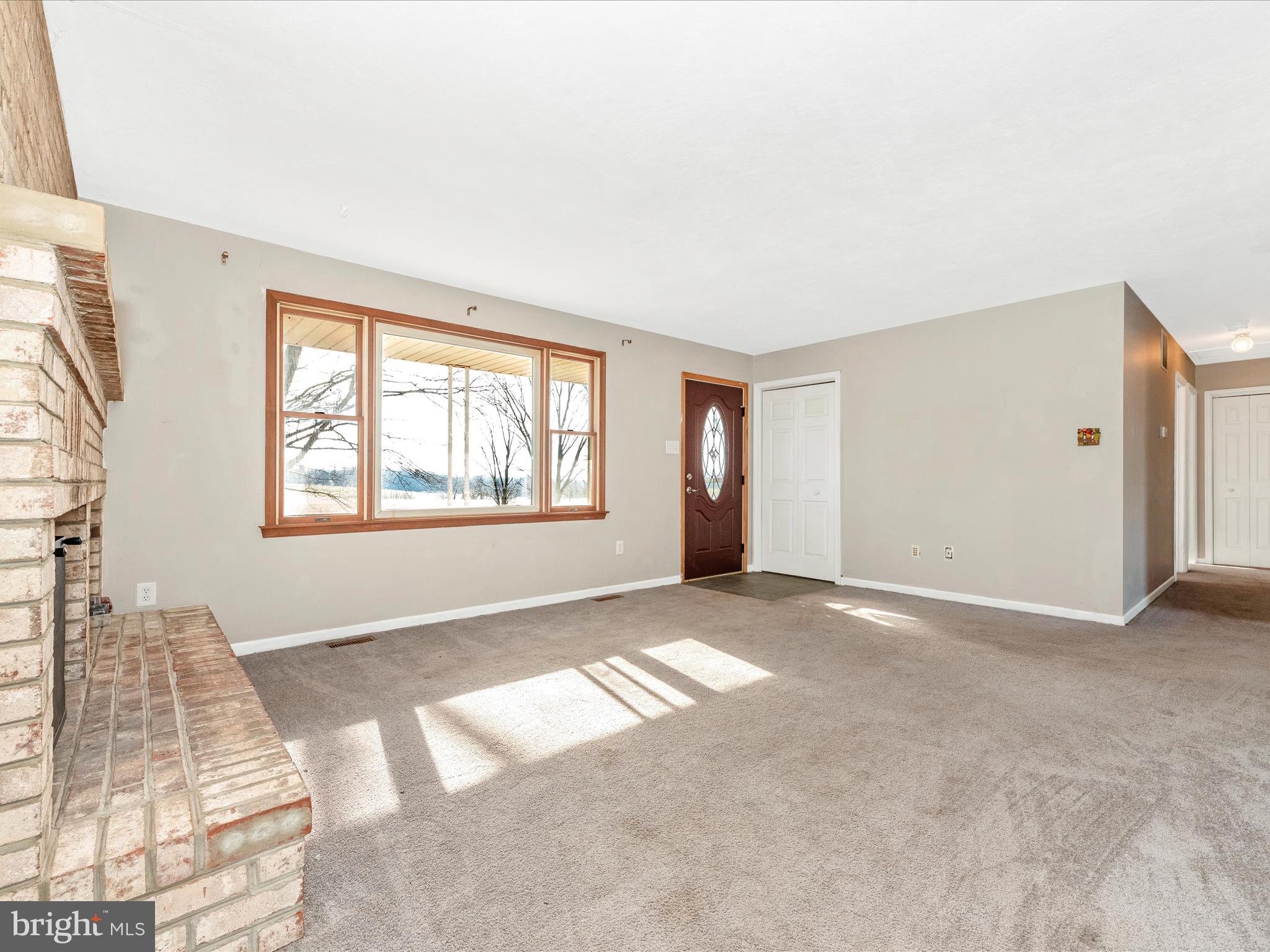 4040 Carrollton Road Upperco, MD 21155 - Photo 16 of 49 Living Room