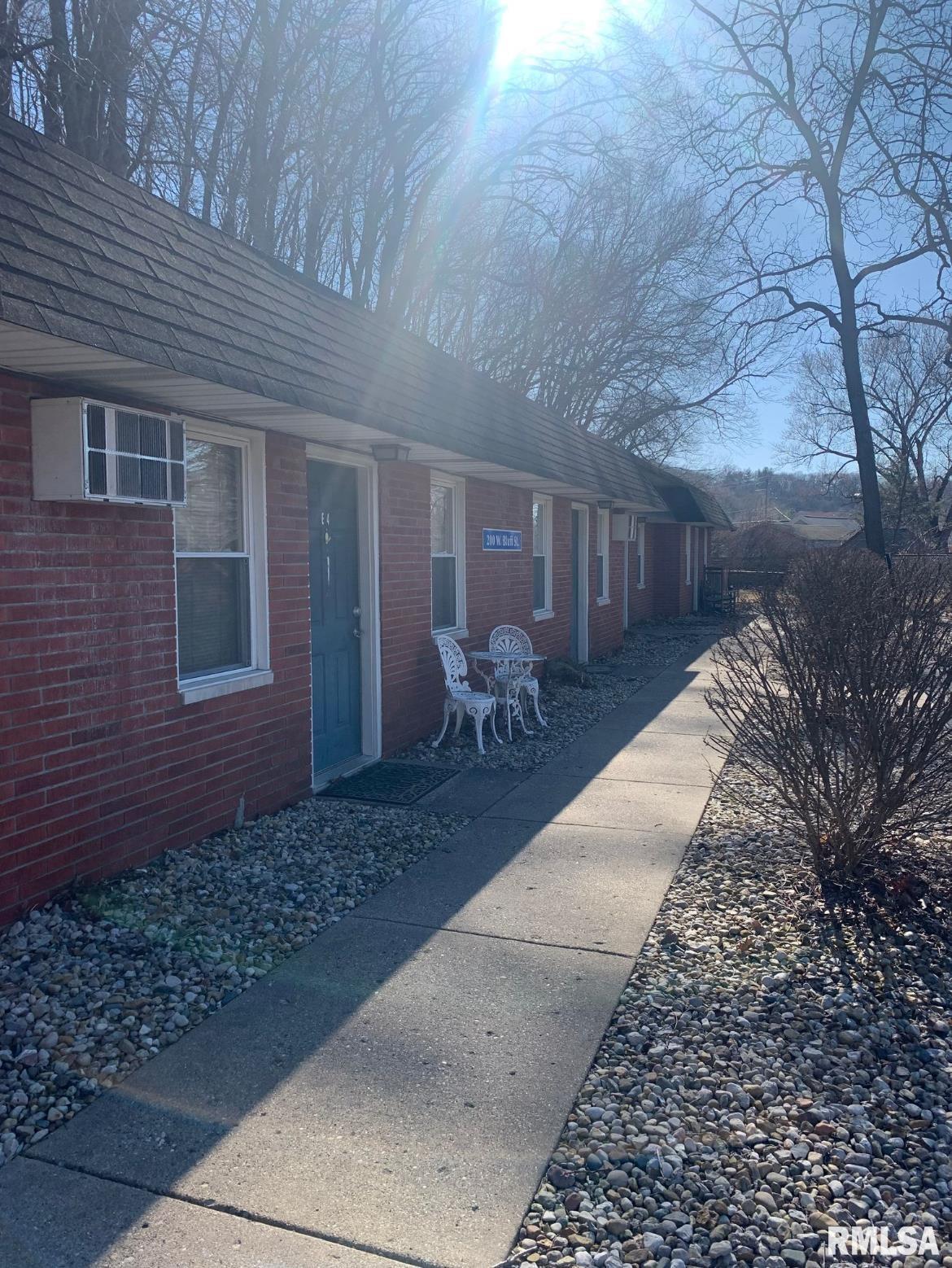 140 West Bluff Street, Unit A4 East Peoria, IL 61611 - Photo 1 of 8