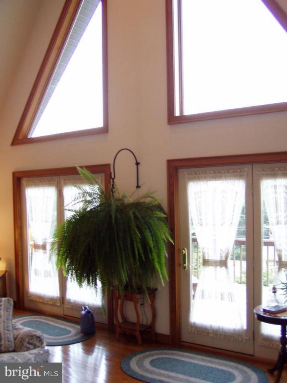 264 Ridge Avenue Ephrata, PA 17522 - Photo 4 of 8 Gallery Image 4