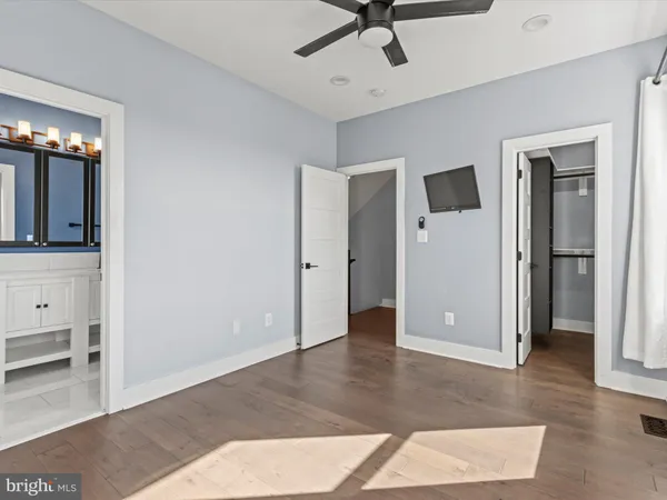$3,200 | 1267 Penn Street Northeast, Unit B, Washington, DC 20002