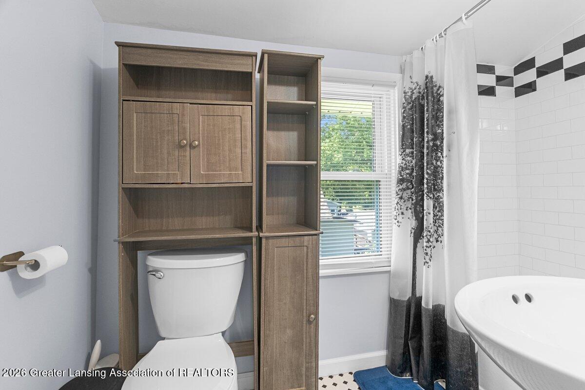 1332 West Valley Road Lansing, MI 48906 - Photo 23 of 33 Media Jett - 03 (1)