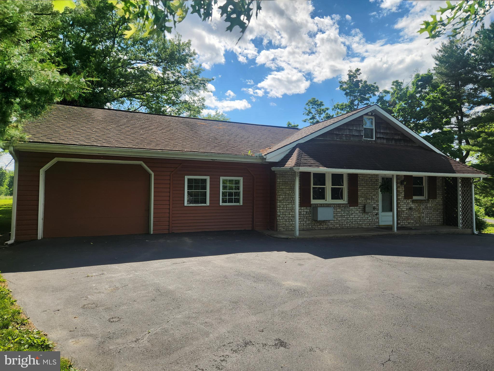 723 West Sunhill Road Manheim, PA 17545 - Photo 4 of 41