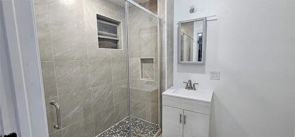 $1,250 | 2634 Tidewater Drive, Houston, TX 77045