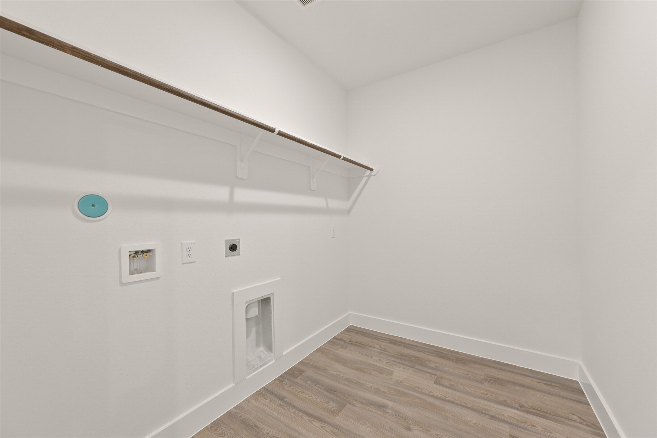 645 Cross Timbers Trace Hempstead, TX 77445 - Photo 17 of 30 Representative Photo