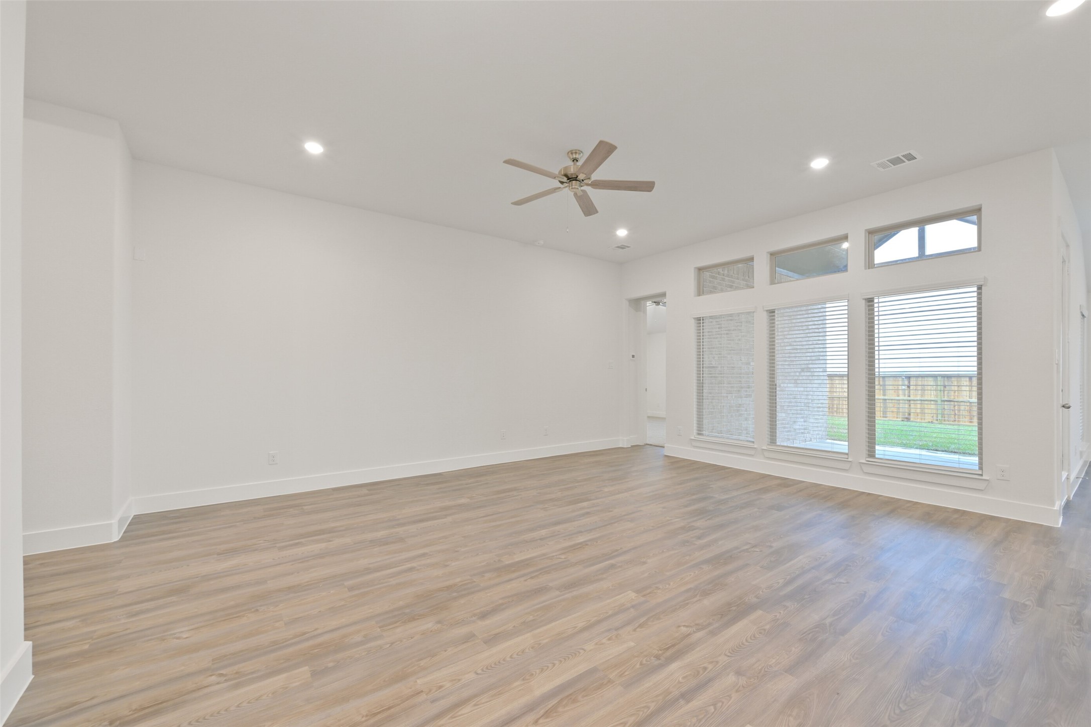 645 Cross Timbers Trace Hempstead, TX 77445 - Photo 5 of 30 Representative Photo