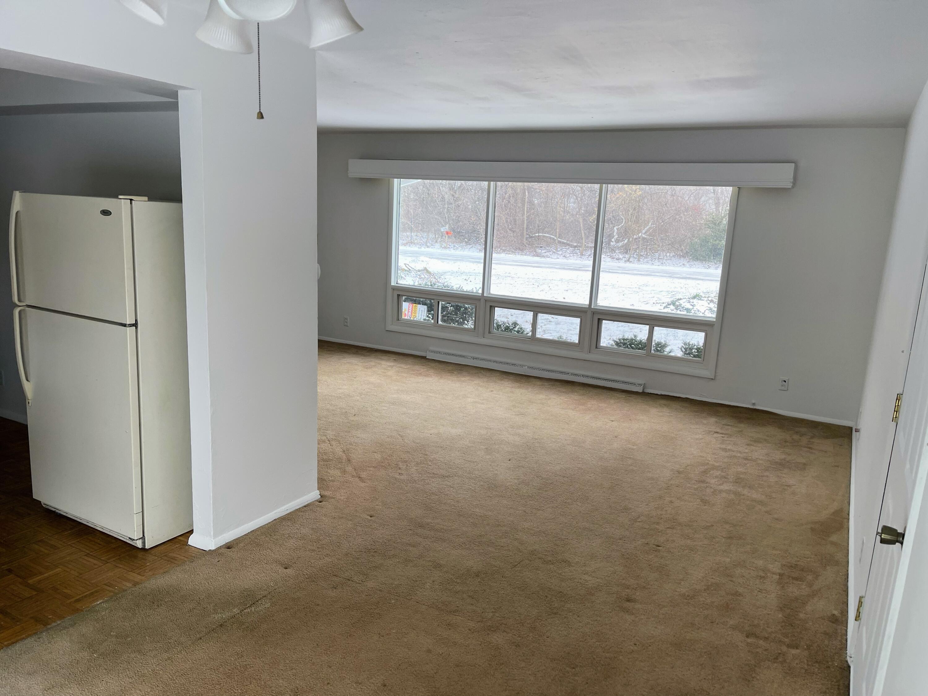 932 Wedgewood Road St. Joseph, MI 49085 - Photo 4 of 22 IMG_2412