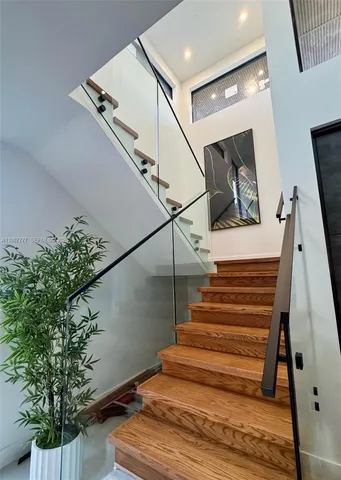 $4,750,000 | 9024 Abbott Avenue, Surfside, FL 33154