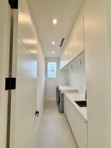 $4,750,000 | 9024 Abbott Avenue, Surfside, FL 33154