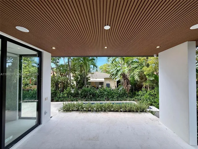 $4,750,000 | 9024 Abbott Avenue, Surfside, FL 33154