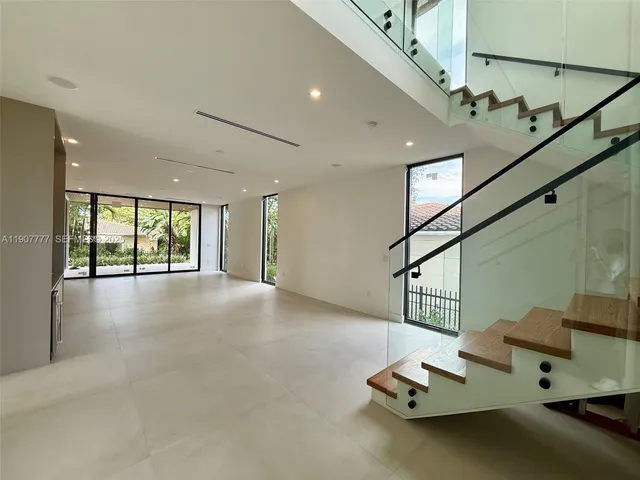 $4,750,000 | 9024 Abbott Avenue, Surfside, FL 33154