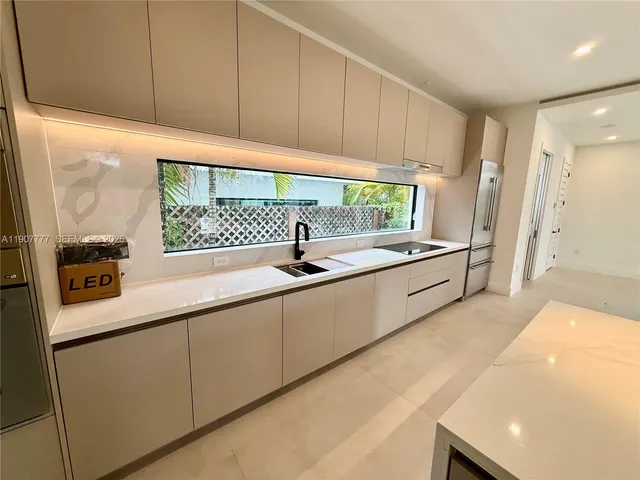 $4,750,000 | 9024 Abbott Avenue, Surfside, FL 33154